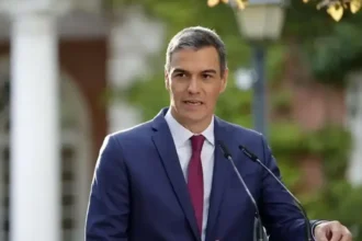 بيدرو سانشيز يدين عنصرية مباراة منتخب إسبانيا ومصر