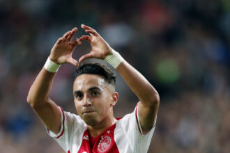 أياكس أمستردام يستحضر عيد ميلاد عبد الحق نوري برسالة مؤثرة